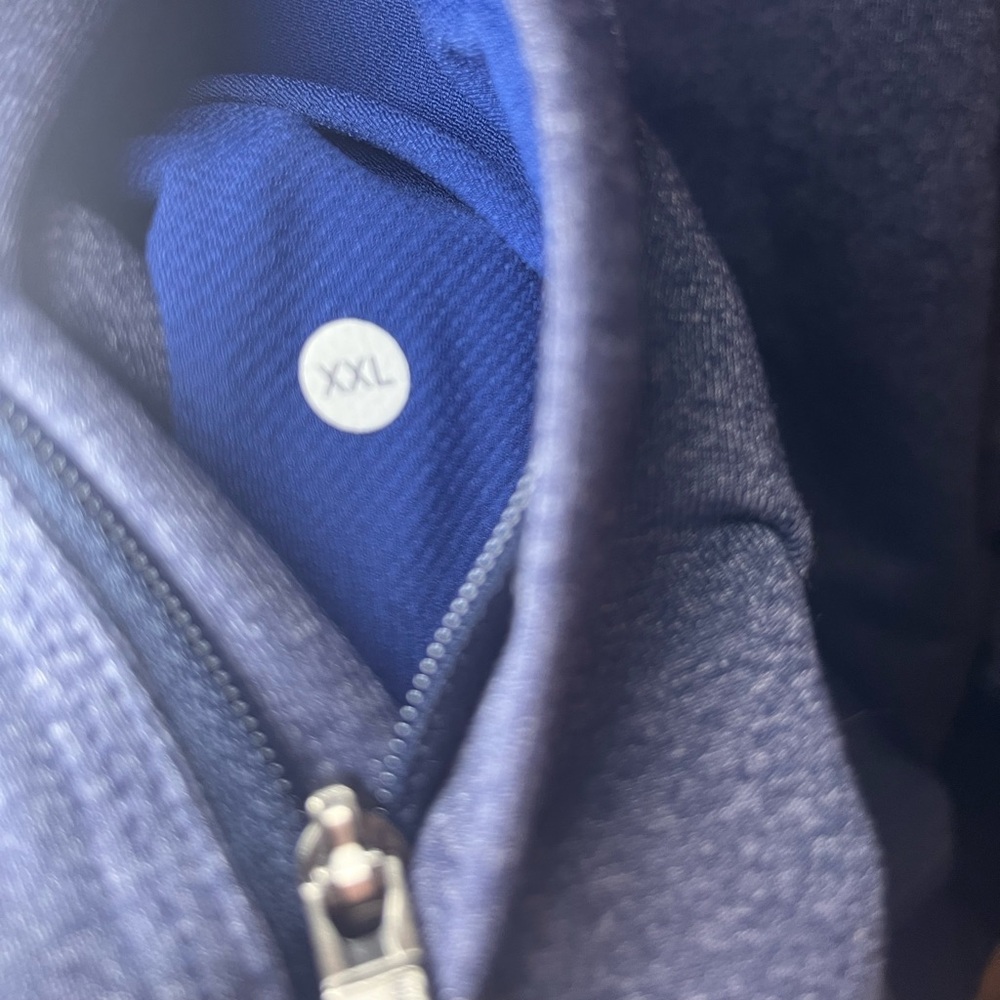 Lululemmon Post Gravity Blue men’s jacket - Picture 2 of 5